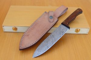 Couteau de chef en acier inoxydable damas avec manche en bois Couteau de chef en acier damas forgé à la main personnalisé - Product Image 2