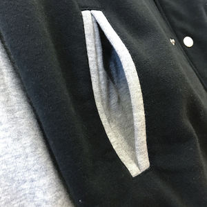 Chaqueta universitaria con logotipo personalizado Lettermen para hombre, chaqueta de béisbol universitaria de lana con soporte de nuevo diseño 100% para hombre - Product Image 4