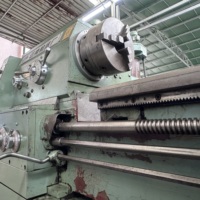 Tour à métaux d'occasion de haute qualité avec alésage de broche de 82 mm, modèle Yunnan CY A6250B 1,5 m avec support stable