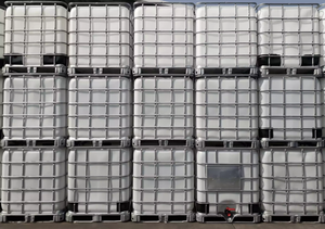 Réservoirs d'eau en plastique IBC de 1000 L - Stockage durable et polyvalent - Product Image 6