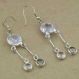 Boucles d'oreilles pendantes en quartz blanc vintage plaquées or 18 carats pour cadeau de mariage pour femmes - Product Image 2