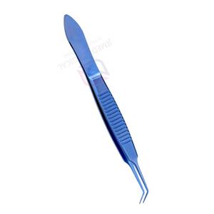 คีมผ่าตัดตาแบบมีมุมเคลือบสีน้ำเงินเกรดทางการแพทย์ ทำจากสแตนเลส สำหรับการผ่าตัดขนาดเล็ก ใช้สำหรับงานที่ต้องการความแม่นยำ - Product Image 5