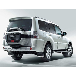 Jantes en alliage Mit-subishi Pajero usagées propres et entièrement entretenues, phares antibrouillard et confort intérieur haut de gamme - Product Image 4