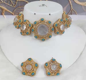 ชุดสร้อยคอหรูสร้างแรงบันดาลใจจาก Sabyasachi สำหรับผู้หญิง monalisa หินแก้วเหมาะสำหรับงานแต่งงานงานปาร์ตี้สวมใส่ในโอกาสเทศกาล - Product Image 2