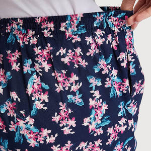 Shorts d'été pour femmes, imprimé floral, taille élastique, décontractés, amples, pour la plage, respirants, doux et confortables, style pyjama, vente en gros - Product Image 4