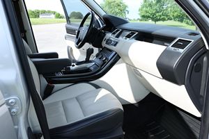 รถยนต์มือสอง ปี 2012 รุ่น Range Rover Sport Autobiography เครื่องยนต์ V8 ซูเปอร์ชาร์จ 510 แรงม้า ระบบขับเคลื่อนสี่ล้อ พร้อมอุปกรณ์ครบครัน ส่วนใหญ่จากผู้ใช้ในภาคใต้ - Product Image 3