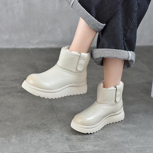 รองเท้าบูทหุ้มข้อผู้หญิงทรงหัวแหลม สวมใส่สบาย เหมาะสำหรับใส่ทำงานหรือลำลอง พื้นรองเท้าแบนสูง - Product Image 2