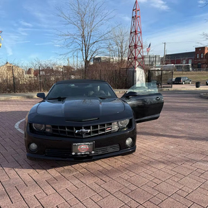 Utilisé 2011 C.h.e.v.r.o.l.e.t. Voiture de sport C.a.m.a.r.o Cabriolet 2SS 6.2L V8-Muscle Car à transmission automatique - Product Image 1