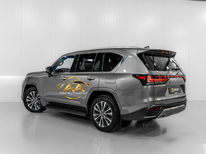 Lexus LX 500 SUV 2024 Signature en Venta, Asientos de Cuero Oscuro, Faros LED Panorámicos, Turbo Automático - Product Image 3