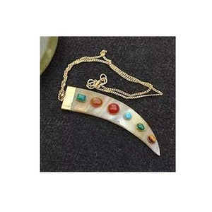 Pendentif en corne naturelle tendance, fait à la main, écologique, moderne, art indien - Product Image 2