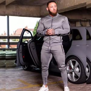 Conjunto Deportivo Unisex de Forro Polar Ajustado de Invierno de Londres, Sudadera con Capucha de Manga Larga de Alta Calidad de Dos Piezas con Franja Lateral - Product Image 4