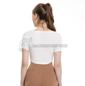 T-shirt de sport en coton pour femme, couleur unie, design simple, manches courtes, pour l'été, logo personnalisé, grande taille, streetwear, automne - Product Image 3