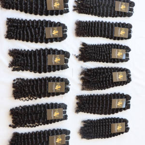 Cheveux naturels Remy 100% humains bouclés ondulés en vrac, extensions de cheveux bouclés en gros, cheveux vierges, tissage de cheveux humains - Product Image 1