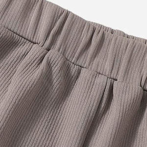 Pantalones cortos ligeros hechos con el mejor material para mujer, diseña tu propio logotipo, pantalones cortos teñidos lisos para mujer - Product Image 5