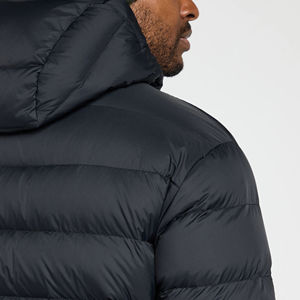 Parka acolchada a prueba de viento negra personalizada para hombre, chaqueta con capucha rellena de plumón, puños de Velcro con aislamiento cálido y bolsillos, chaquetas acolchadas para hombre - Product Image 5