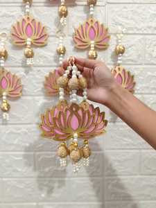 Lotus Jhumka decoración de pared con cuentas de perlas colgantes para Pooja Mandir, Festival, telón de fondo de boda Diwali decoración de inauguración de la casa - Product Image 5