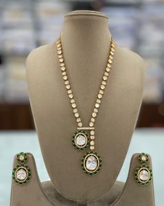 Juego de pendientes de cobre y latón de primera calidad, joyería nupcial religiosa floral elegante para bodas, fiestas con estilo clásico Esmeralda - Product Image 2