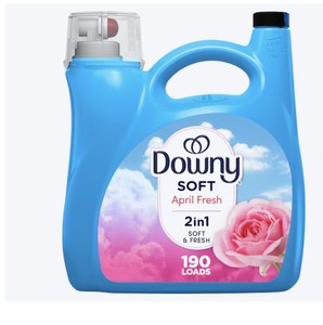 ดาวน์นี่ อัลตร้าซอฟท์ + คาลม์ ลาเวนเดอร์ แอนด์ วานิลลาบีน น้ำยาปรับผ้านุ่มชนิดน้ำ 138 ครั้งใช้ 93 ออนซ์ - Product Image 1