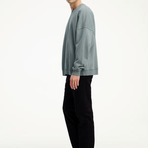 Sweat-shirts en molleton brodés à col rond pour l'hiver, design OEM personnalisé, vêtements de sport de qualité supérieure pour hommes - Product Image 4