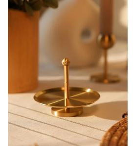 Bandeja de chocolate de plata de lujo con pedestal y acento de pájaro dorado para Eid Diwali y regalos corporativos - Product Image 4