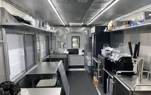 Camión de comida móvil 4x4 usado - Product Image 4