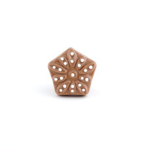 Tirador decorativo de cajón de cerámica grande oscuro hecho a mano con accesorios de latón para cocina, dormitorio, baño y muebles - Product Image 1