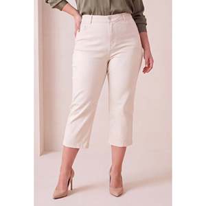 Pantalon capri en coton grande taille avec détail poche, écru - Product Image 1