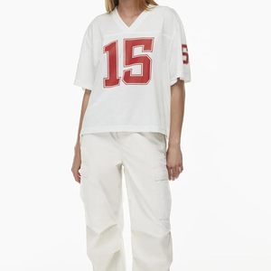 Maillot de football surdimensionné à col en V personnalisé pour femmes Maillot imprimé respirant Maillot surdimensionné à la mode Confortable et élégant - Product Image 3