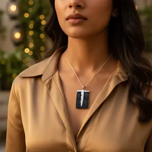 Collar de Plata 925 con Colgante de Ónix y Perla de Agua Dulce, Geométrico, Chapado en Rodio, para Mujer, Uso Diario Cristiano, Regalo - Product Image 1