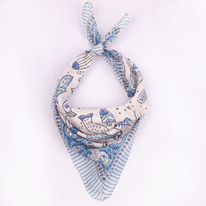 Foulard carré imprimé floral 100 % coton de haute qualité, respirant, écologique, à nouer, doux pour la peau, pour la tête et le cou - Product Image 1