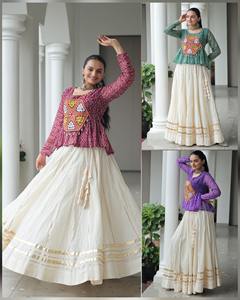 Ropa de fiesta de diseñador tradicional indio Lehenga Choli ropa de fiesta nupcial personalizada para mujeres ocasiones especiales estilo Navratri - Product Image 5