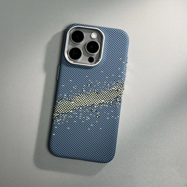 Ultra-Thin Hard PC Cover Aramid Fiber Carbon Texture Splice Magnetic Charging Shockproof Camera Guard for Case