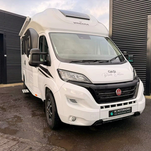 Descubra la máxima libertad en carretera con una autocaravana de lujo diseñada para un espacio de descanso confortable, almacenamiento inteligente y conducción suave. - Product Image 1