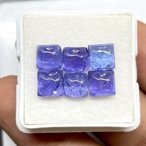 Venta al por mayor de cabujón de tanzanita natural de 6mm forma de cojín cabujón de tamaño calibrado para la fabricación de joyas - Product Image 1