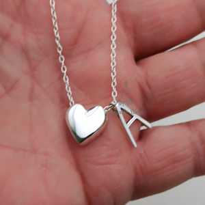 Collar con Colgante de Corazón con Letra Inicial Personalizada, Plata de Ley 925, Joyería Hecha a Mano - Product Image 5