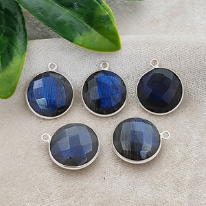 จี้ลาบราโดไรต์สีน้ำเงิน - จี้พลอยทรงกลมเจียระไน - จี้เงินแท้ 925 - Product Image 4