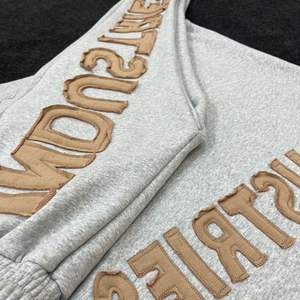 Bas quantité minimale de commande Adulte À Manches Longues Survêtement Taille Élastique Fermeture Sérigraphie et Broderie Fabriqué au Pakistan - Product Image 5