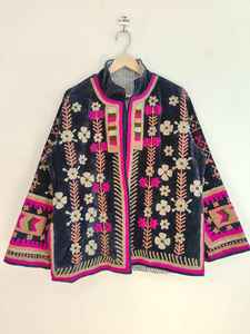 Chaqueta Bordada Suzani Azul Marino, Chaqueta Étnica Hecha a Mano, Chaqueta Floral Suzani, Chaqueta de Terciopelo Puro, Estilo Boho Hippie - Product Image 3
