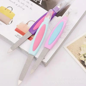 Lime à ongles double face en acier inoxydable, solide et flexible, pour l'entretien quotidien des ongles - Prix d'usine et prix raisonnable - Product Image 2