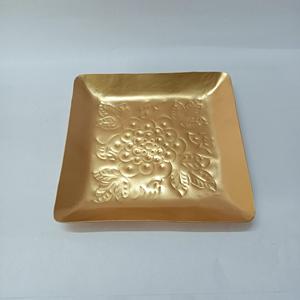 Bandeja de servicio decorativa con forma de rectángulo de metal personalizable o plato de servicio para hoteles, restaurantes y comedor - Product Image 3