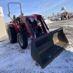 Tractor Massey Ferguson 2706E de 2015, 60 CV, para Agricultura y Ganadería, con Protección de Parrilla para la Cosecha de Granos y Maíz - Product Image 1