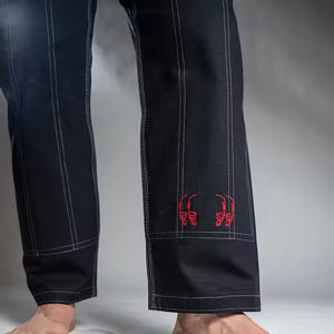 2025 uniforme léger Jiu Jitsu Gi pour femmes professionnelles avec ceinture, tissu flexible et durable et options de sublimation personnalisées - Product Image 4