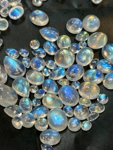 Mehrajudin Gems - Gemas Sueltas de Piedra Lunar Arcoíris Ovalada Natural Transparente con Efecto de Juego de Color, Lote de Piedras de Nacimiento de Junio - Product Image 4