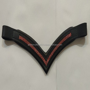Banda de cuero genuino hecho a mano con forma de V, banda de cuero negro vacío con relleno suave y cadena de cristal transparente púrpura de 2 filas - Product Image 5