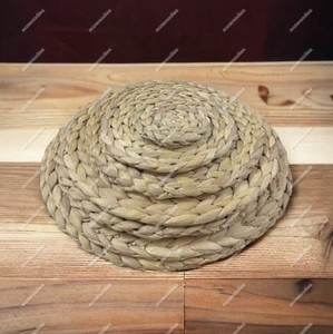 Mantel Individual hecho a mano de hierba tejida de jacinto de agua Natural ambiental, mantel Individual de paja de ratán trenzado redondo para mesa de comedor - Product Image 6