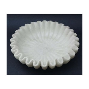 Bol en marbre de Makrana du Rajasthan, décoration d'intérieur unique avec une forme découpée époustouflante, cadeau en pierre artisanal - Product Image 4