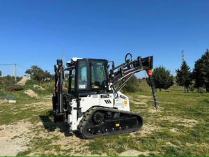 Retroexcavadora de cadenas diésel Hidromek HMK 62T para excavación de zanjas |   Retroexcavadora multifunción Hidromek 62T y cucharón de excavación - Product Image 3