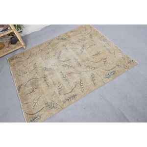 Tapis moderne en laine beige fait à la main 4x5ft Vintage Turkish Patchwork Design Abstrait Latex Rectangulaire pour les grands couloirs et chambres - Product Image 2