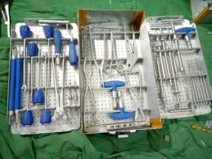 Juego de Instrumentos de Estabilización Espinal de Acero Inoxidable, Herramientas Quirúrgicas Ortopédicas Manuales con Caja de Esterilización para Cirugía de Columna Vertebral - Product Image 5