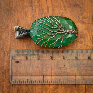 Quartz émeraude gemme plaqué or forme ovale lunette ensemble 25To30M pendentif en métal fait main bijoux de mode pour cadeau d'anniversaire pour elle - Product Image 2